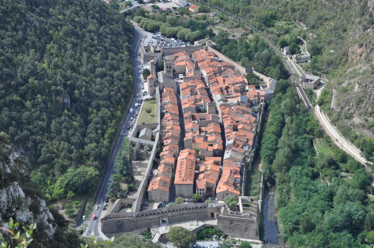 Appartement De Charme Au Coeur D Une Cite Medievale Villefranche-de-Conflent Exterior foto
